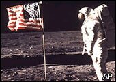 НАСА: Флаг на Луне не развевался